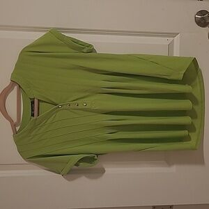 3/$27 Lily Morgan Green top